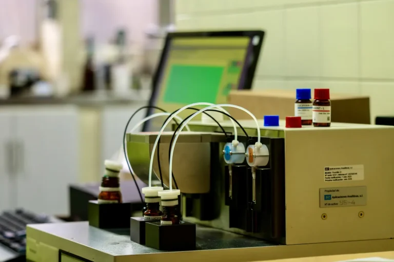Analizador del laboratorio de control de calidad