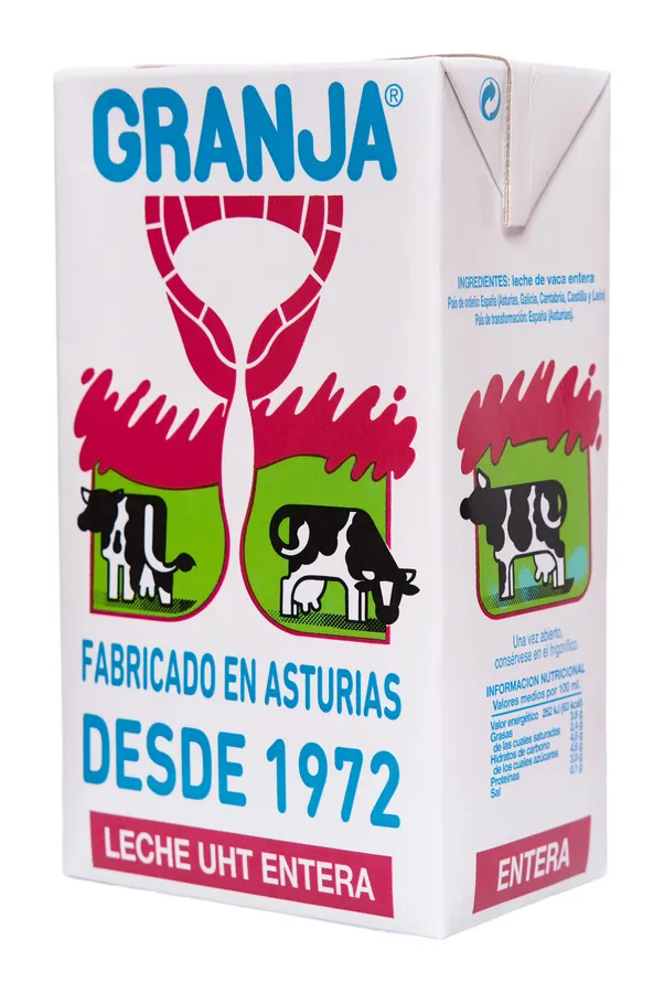 Brik de leche entera Granja, fabricada en Asturias desde 1972