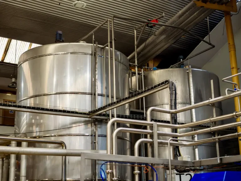 Tanques asépticos de almacenamiento de leche UHT